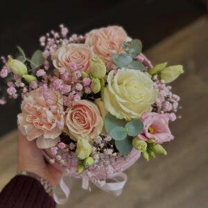 Cvijeće u kutiji - Flower box - mix cvijeća u nježnim tonovima