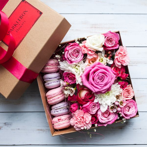 Kombinacija cvijeće i slatkiši